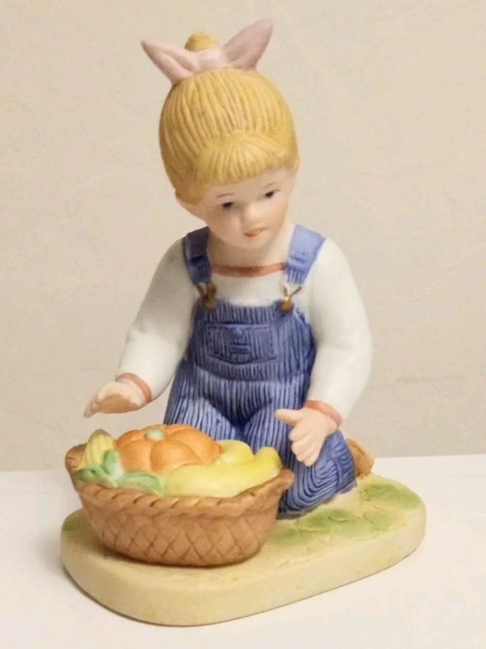 Fall/Autumn Pumpkin In Basket HomeInteriors Homco Little Girl Harvest Denim Days